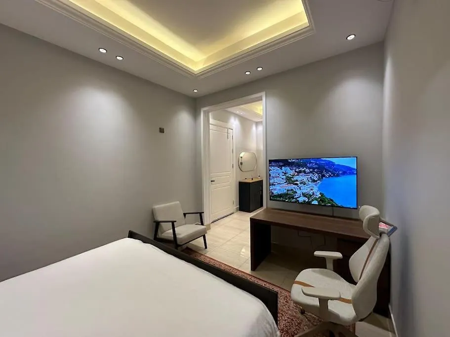 Almajdeah Luxury Room Walk To Blvd Riyadh Apartment